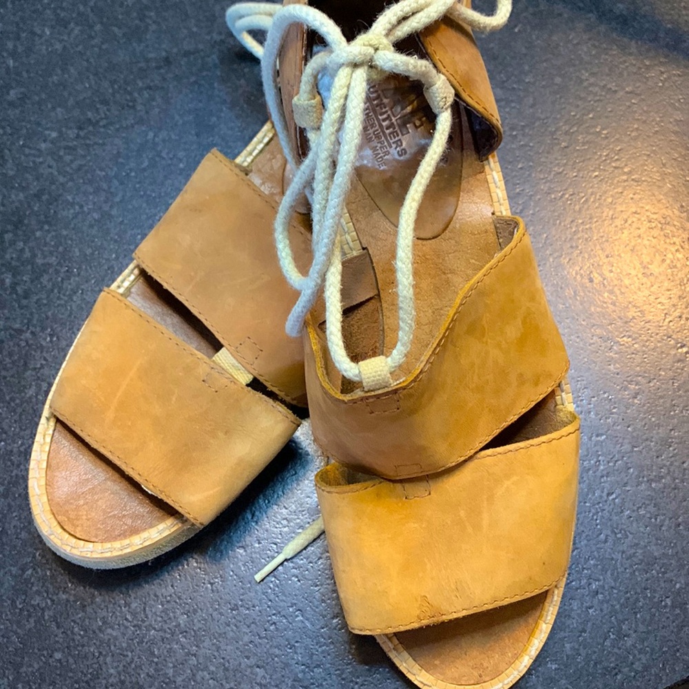 American Eagle Outfitters Sandals